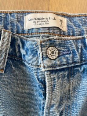 New Abercrombie & Fitch '90s Straight Ultra High Rise Light Blue Jeans Size 2